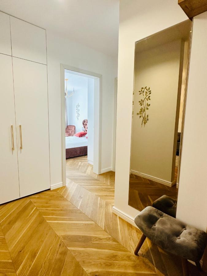 Bel Dom - The Central, Spacious 2 Rooms Luxury Apartment Kolozsvár Kültér fotó