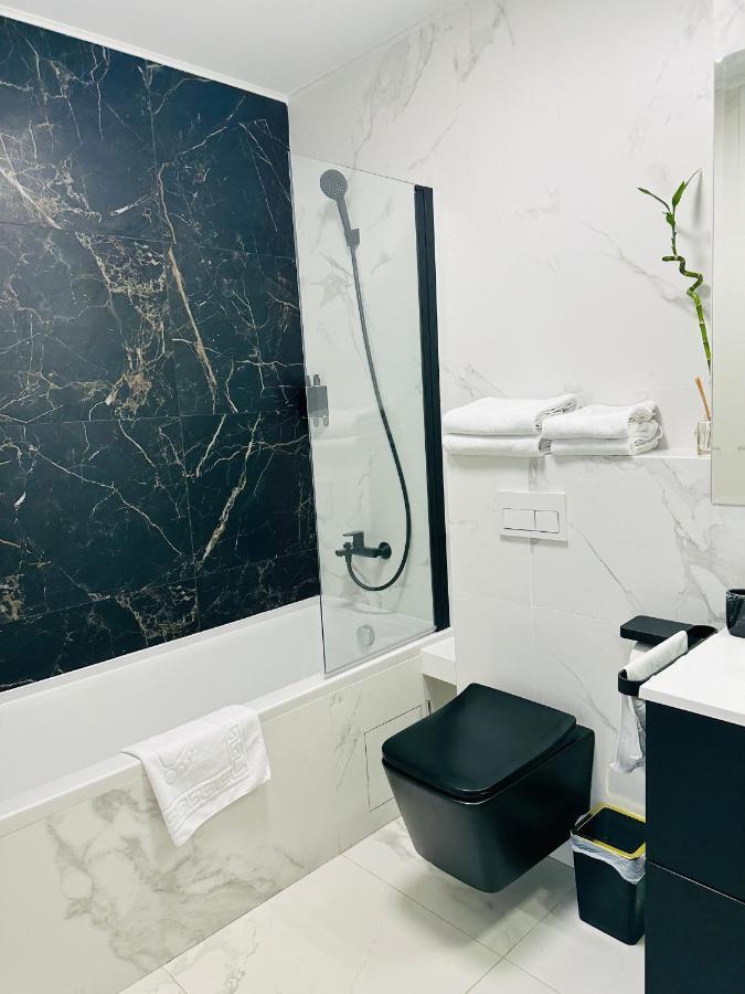 Bel Dom - The Central, Spacious 2 Rooms Luxury Apartment Kolozsvár Kültér fotó